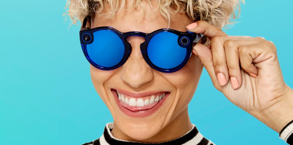 LED ring on Spectacles showing recording indicator